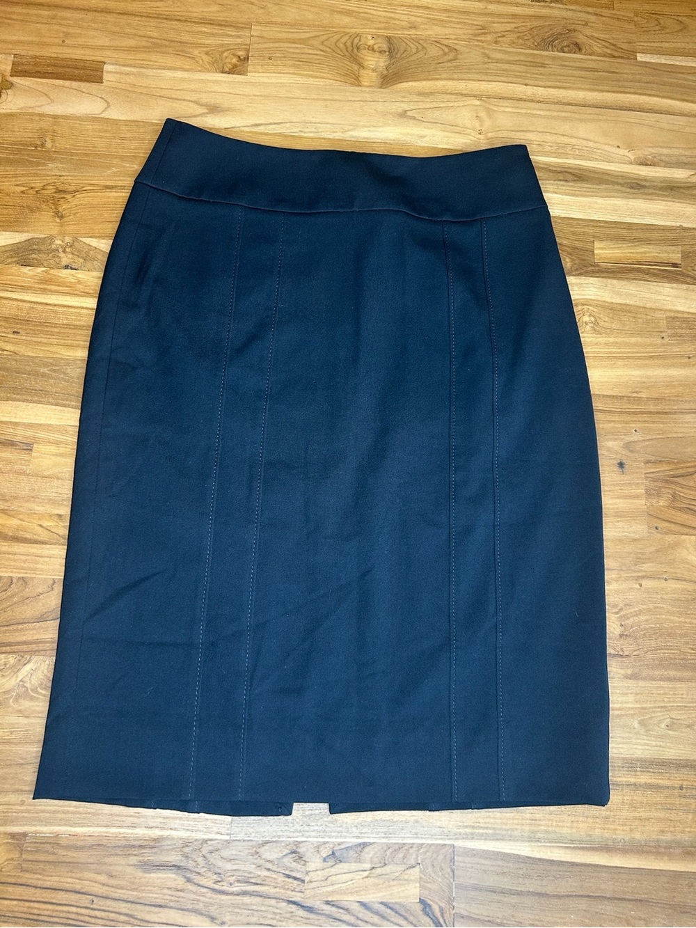 White House Black Market Black Pencil Skirt — Size 4